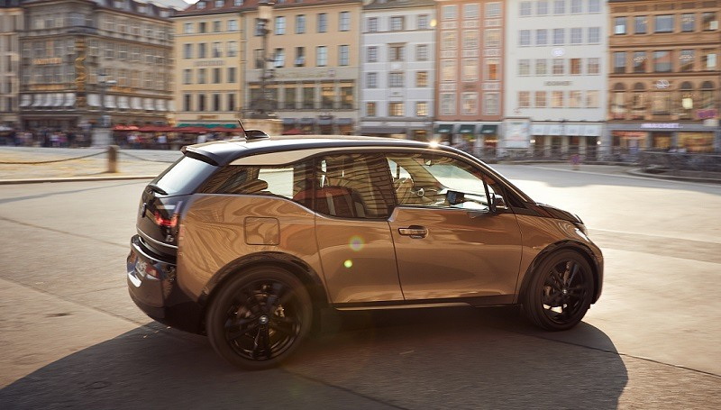 BMW I3