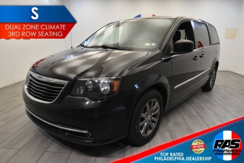 2016 Chrysler Town and Country S 4dr Mini Van