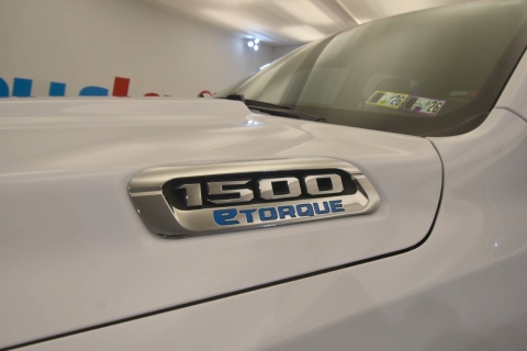 2021 RAM 1500 Big Horn 4x4 4dr Crew Cab 5.6 ft. SB Pickup