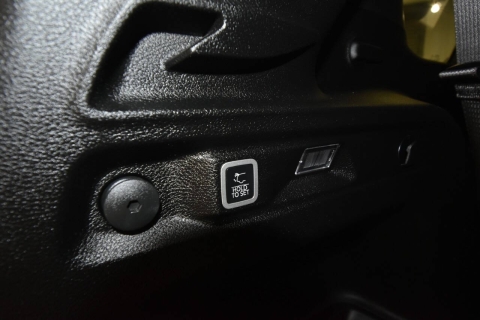 2022 Jeep Grand Cherokee L Altitude 4x4 4dr SUV