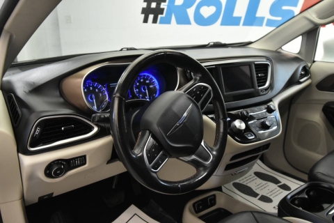 2023 Chrysler Pacifica Touring L AWD 4dr Mini Van