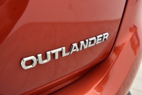 2016 Mitsubishi Outlander ES AWD 4dr SUV