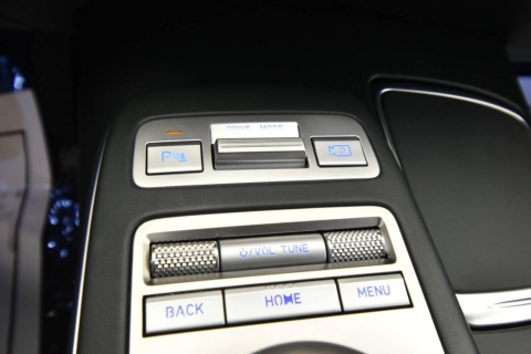 2022 Genesis GV70 2.5T Standard AWD 4dr SUV