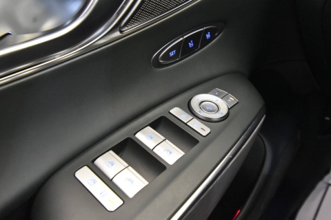 2022 Genesis GV70 2.5T Standard AWD 4dr SUV