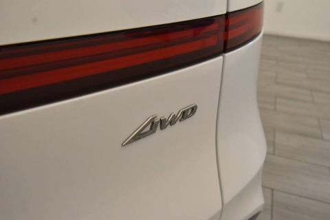 2022 Genesis GV70 2.5T Standard AWD 4dr SUV