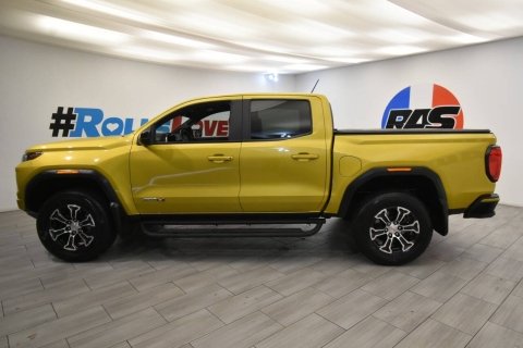 2023 GMC Canyon AT4 4x4 4dr Crew Cab 5 ft. SB