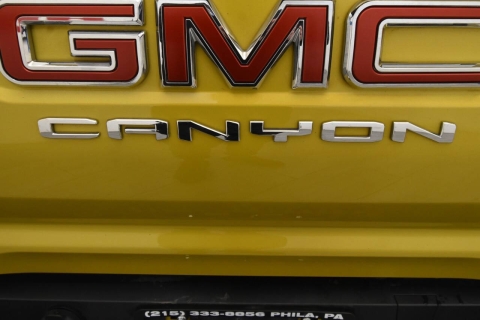 2023 GMC Canyon AT4 4x4 4dr Crew Cab 5 ft. SB