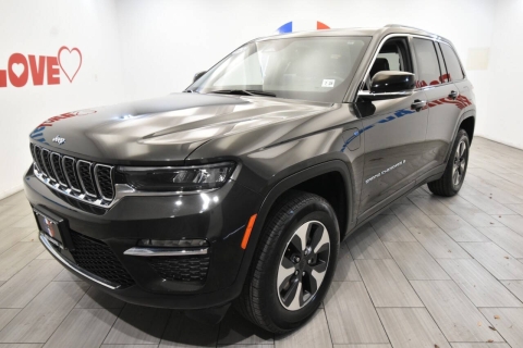 2023 Jeep Grand Cherokee, Negro, Mileage: 28,007
