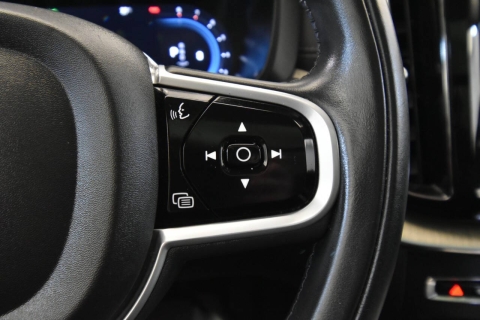 2022 Volvo XC60 B5 Inscription AWD 4dr SUV