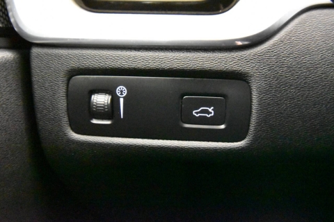 2022 Volvo XC60 B5 Inscription AWD 4dr SUV