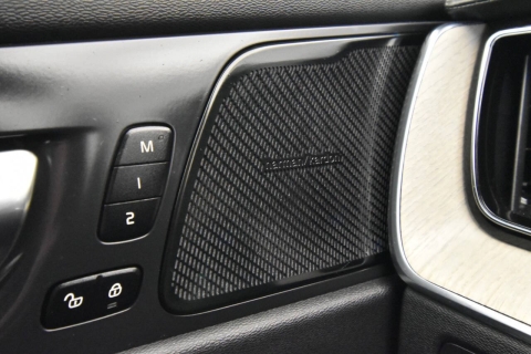 2022 Volvo XC60 B5 Inscription AWD 4dr SUV