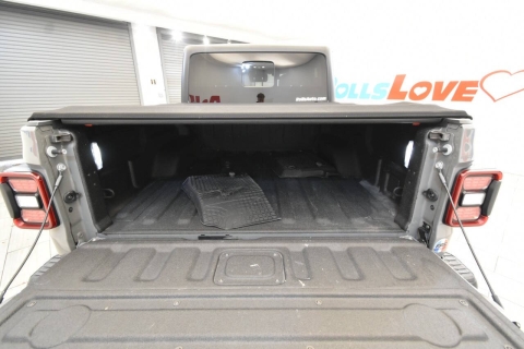 2022 Jeep Gladiator Rubicon 4x4 4dr Crew Cab 5.0 ft. SB