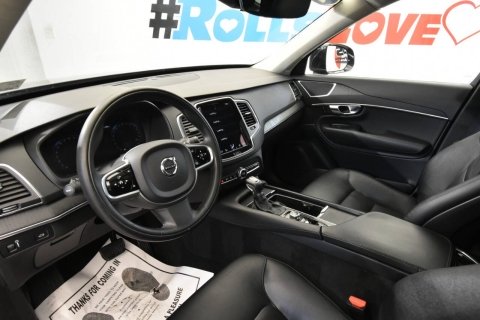 2020 Volvo XC90 T5 Momentum AWD 4dr SUV