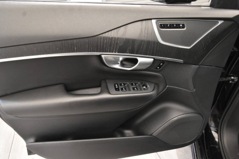 2020 Volvo XC90 T5 Momentum AWD 4dr SUV