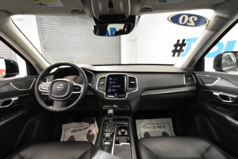 2020 Volvo XC90 T5 Momentum AWD 4dr SUV