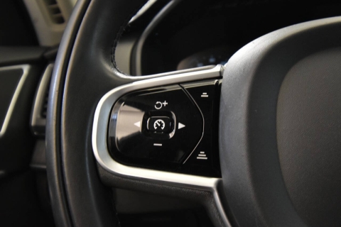 2020 Volvo XC90 T5 Momentum AWD 4dr SUV