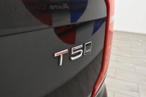 2020 Volvo XC90 T5 Momentum AWD 4dr SUV