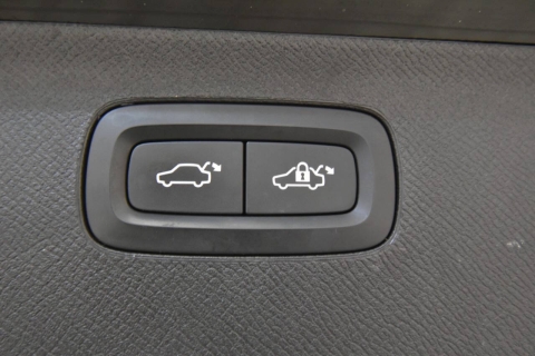 2020 Volvo XC90 T5 Momentum AWD 4dr SUV