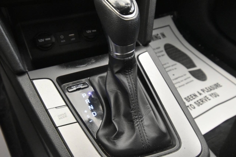 2020 Hyundai Elantra SEL 4dr Sedan