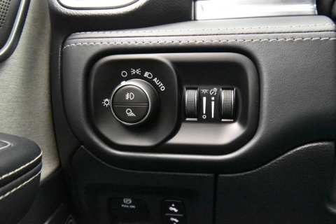 2022 RAM 1500 Limited 4x4 4dr Crew Cab 5.6 ft. SB Pickup