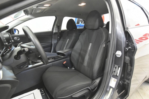 2021 Hyundai Elantra SEL 4dr Sedan