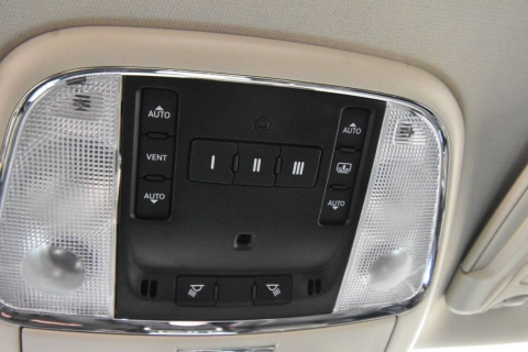 2022 Chrysler 300 Touring L AWD 4dr Sedan