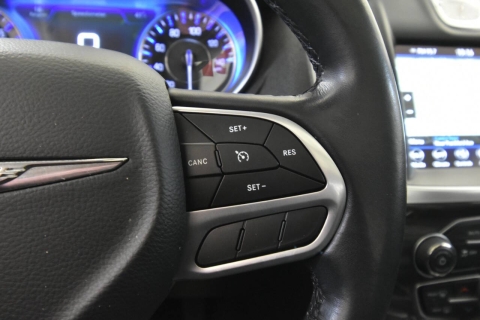 2022 Chrysler 300 Touring L AWD 4dr Sedan