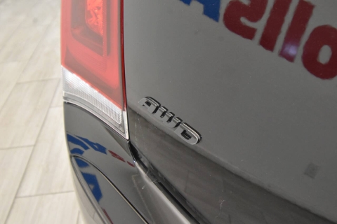 2022 Chrysler 300 Touring L AWD 4dr Sedan