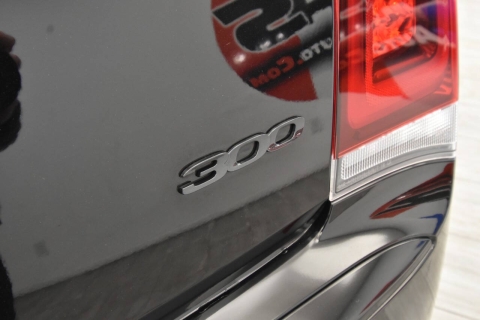 2022 Chrysler 300 Touring L AWD 4dr Sedan