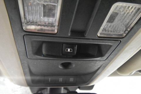 2016 RAM 1500 Sport 4x4 4dr Crew Cab 5.5 ft. SB Pickup