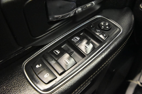 2016 RAM 1500 Sport 4x4 4dr Crew Cab 5.5 ft. SB Pickup