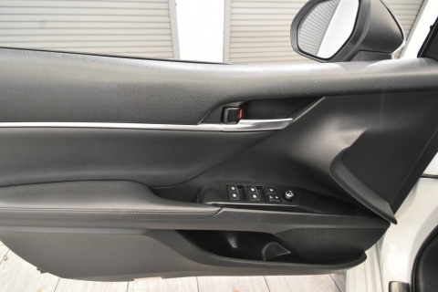 2020 Toyota Camry XSE 4dr Sedan