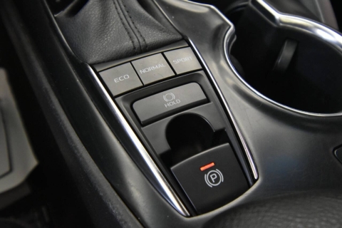 2020 Toyota Camry XSE 4dr Sedan