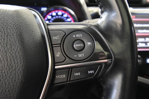 2020 Toyota Camry XSE 4dr Sedan