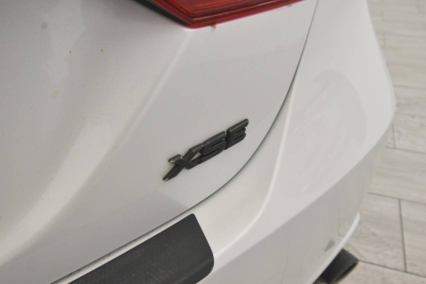 2020 Toyota Camry XSE 4dr Sedan