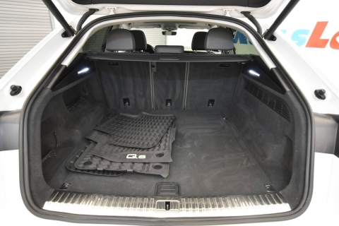 2021 Audi Q8 quattro Premium 55 TFSI AWD 4dr SUV