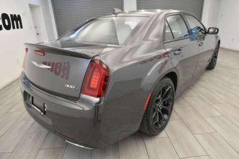 2019 Chrysler 300 S 4dr Sedan