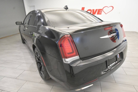 2019 Chrysler 300 S 4dr Sedan