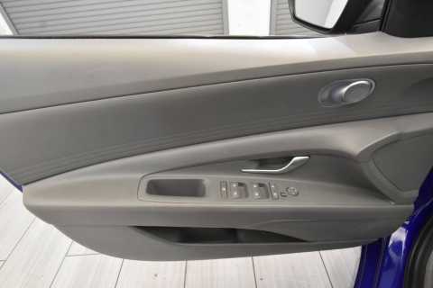 2023 Hyundai Elantra SEL 4dr Sedan