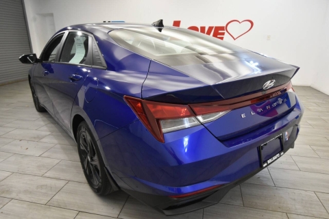 2023 Hyundai Elantra SEL 4dr Sedan