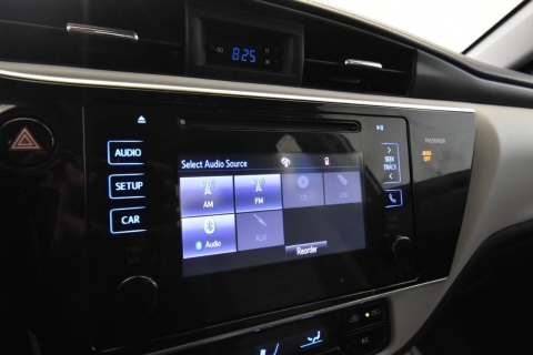 2017 Toyota Corolla LE 4dr Sedan