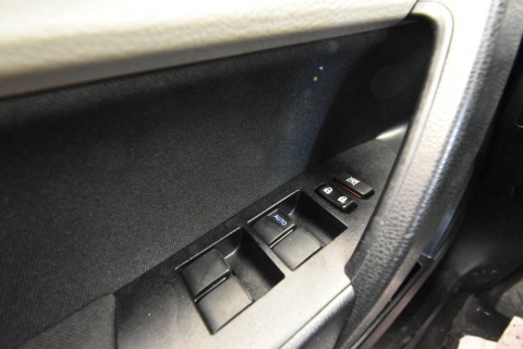 2017 Toyota Corolla LE 4dr Sedan