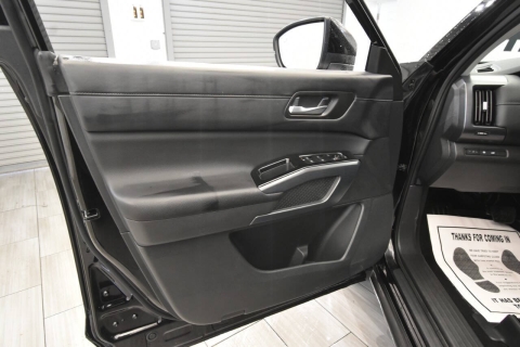 2024 Nissan Pathfinder SL AWD 4dr SUV