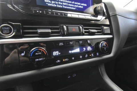 2024 Nissan Pathfinder SL AWD 4dr SUV