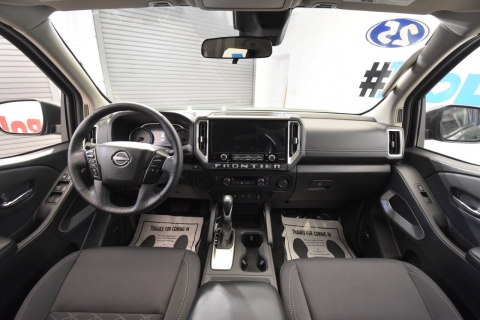 2025 Nissan Frontier SV 4x2 4dr Crew Cab 5 ft. SB