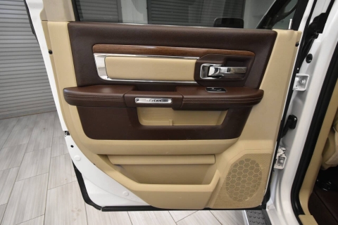 2015 RAM 1500 Laramie 4x4 4dr Crew Cab 5.5 ft. SB Pickup