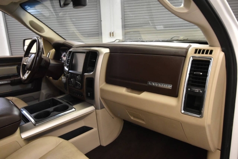 2015 RAM 1500 Laramie 4x4 4dr Crew Cab 5.5 ft. SB Pickup