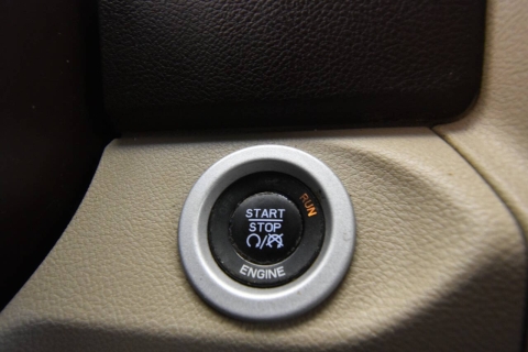 2015 RAM 1500 Laramie 4x4 4dr Crew Cab 5.5 ft. SB Pickup