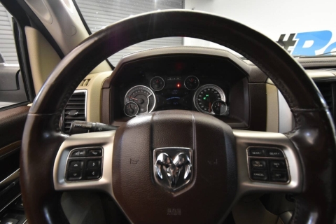 2015 RAM 1500 Laramie 4x4 4dr Crew Cab 5.5 ft. SB Pickup