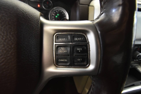 2015 RAM 1500 Laramie 4x4 4dr Crew Cab 5.5 ft. SB Pickup